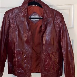 👑🐝Vintage Red Leather Short Motorcycle Ja